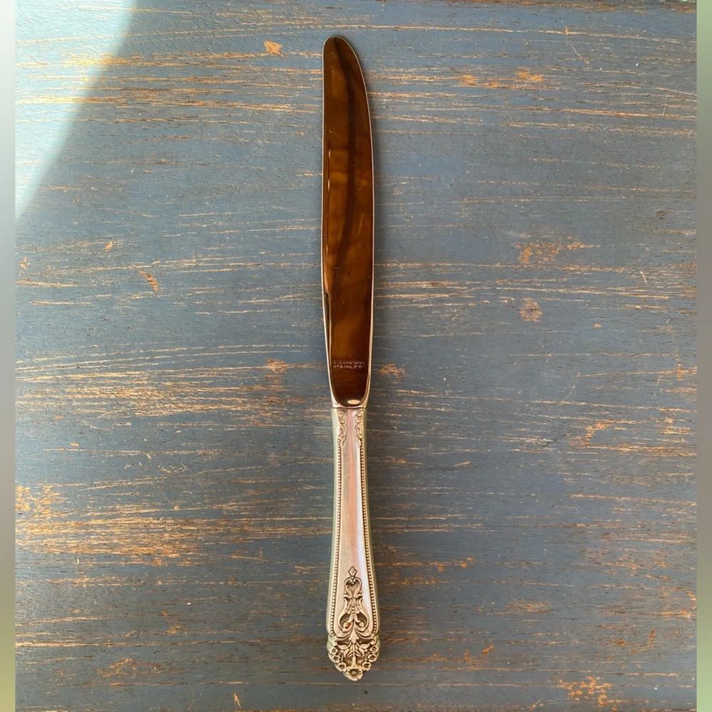 Vintage Queens Lace Silver Ornate Dinner Knife